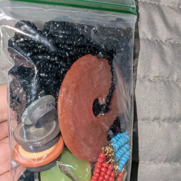 KF $3 with Bundle ~ Jewelry Findings Grab Bag 471 - Picture 2 of 8